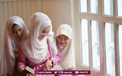 Bolehkah Wanita Haid Mengajar dan Belajar Menggunakan Buku TPA?