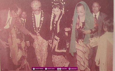 Kisah Nyai Hj. Solichah A. Wahid Hasyim (1): Keberanian Menerima Amanah, Nasihat Sang Ibu untuk Umar Wahid