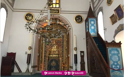 Wirid dan Zikir Hari Jumat Menghapuskan Dosa Orang Tua dan Terpelihara Iman Kita