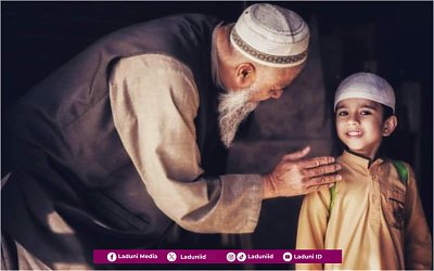 Tuntunan Nabi Muhammad SAW dalam Memperlakukan Anak Yatim