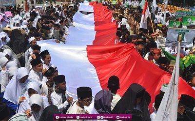 Peran Penting Santri dan Pemuda dalam Menjaga Demokrasi di Indonesia