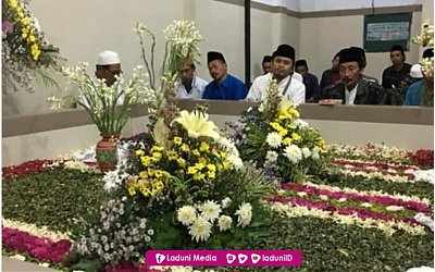 Ziarah Makam KH. Ahmad Djazuli Utsman, Pendiri Pondok Pesantren Al-Falah Ploso