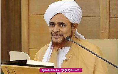 Cara Menjalin Hubungan dengan Kekasih Allah Menurut Habib Umar