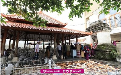 Bepergian Jauh Dikhususkan Ziarah Kubur, Boleh? Begini Penjelasannya