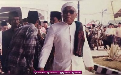 Membaca Kembali Tulisan KH. M. Cholil Bisri Berjudul
