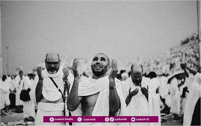 Niat Melaksanakan Haji dan Umroh untuk Orang Lain