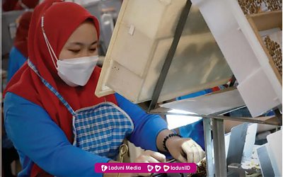 Hukum Perempuan Bekerja di Malam Hari