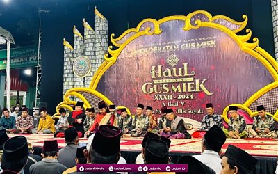 Mengenal Lebih Dekat Majelis Semaan Al-Qur’an & Dzikrul Ghofilin Moloekatan Gus Miek