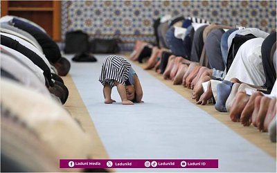Stop Membentak dan Memarahi Anak-Anak di Masjid