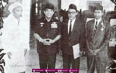 Tahun 1955 M: Presiden Soekarno Sangat Mengistimewakan KH. Mahrus Aly Lirboyo