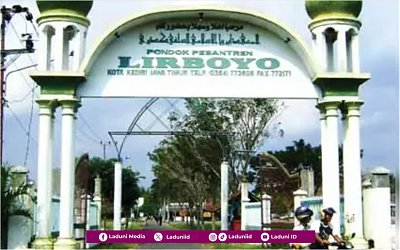 Ziarah di Makam KH. Mahrus Aly, Masyayikh Pesantren Lirboyo Kediri