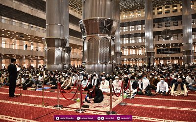 Pahala Orang yang Berangkat ke Masjid dan Menunggu Waktu Shalat untuk Berjamaah