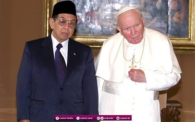 Mengenang Kunjungan Gus Dur ke Vatikan: Diplomasi Lintas Iman untuk Perdamaian Dunia