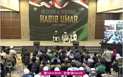Ketika Artis Bertanya kepada Habib Umar bin Hafidz
