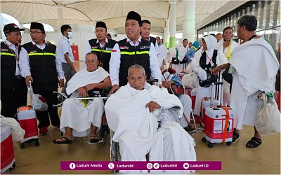Hukum Mewakilkan Ibadah Haji