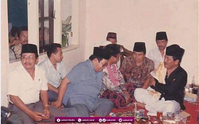 Obrolan Gus Miek dan Gus Dur soal Adanya Fitnah yang Bakal Muncul di NU