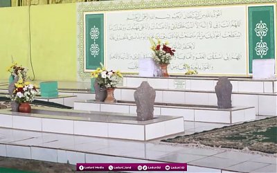 Ziarah di Makam KH. Achmad Damanhuri Ya’qub, Pendiri Pesantren Darussalam Subah, Batang