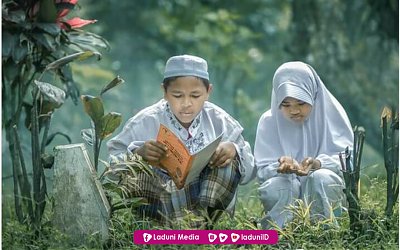 Daftar Doa Untuk Orang yang Meninggal Dunia dan Manfaatnya