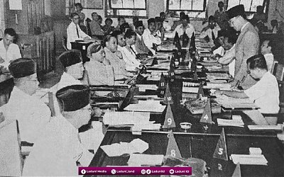 Tahun 1945 M: Mengurai Sejarah, Perdebatan di Balik Kementerian Agama Indonesia
