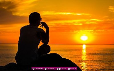 Khutbah Jumat: Menjadi Bijaksana dengan Tafakkur