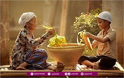 Tentang Tradisi Lebaran Ketupat