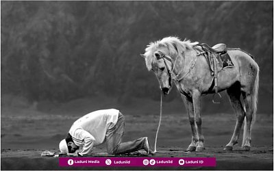 Tetaplah Bersujud kepada Allah, Jangan Tertipu Gemerlap Dunia