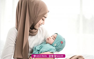 Apakah Seorang Ibu Wajib Menyusui? Begini Menurut Para Ulama