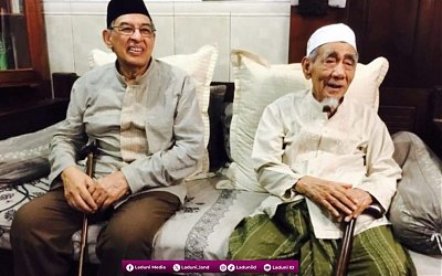 Makna Memuliakan Dzurriyyah Nabi Muhammad SAW dalam Pesan Mbah Moen dan Kisah Seorang Syarifah