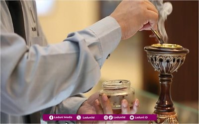 Hukum Membakar Dupa saat Acara Shalawatan