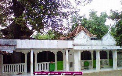 Ziarah di Makam KH. MA Sahal Mahfudz, Sang Mujtahid Tatbiqi