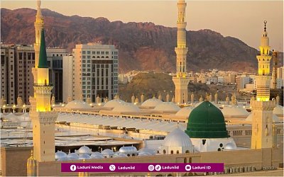 10 Keistimewaan Rasulullah SAW dalam Syair
