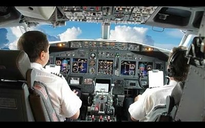 Saat Terbang di Atas LCS, Seorang Pilot Australia Tertembak Laser