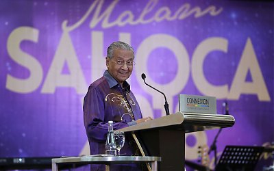 PM Malaysia Kini Kurangi Silabus Agama di Sekolah Negeri