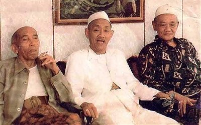 Melamar Istri Menggunakan Mobil KH Ali Maksum