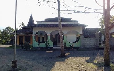 Ziarah di Makam KH. Muhammad Hasan Basri, Penyebar Agama Islam di Blambangan