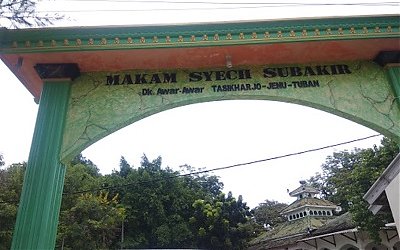 Wisata Ziarah dan Ngalap Berkah di Makam Syekh Subakir