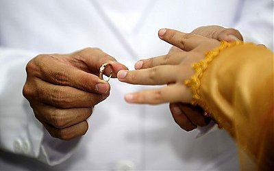 Kisah Hikmah tentang Perjodohan dan Menikahi Putri Guru