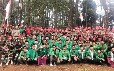 Menolak Khilafah karena Negara Ini Sudah Sangat Islami