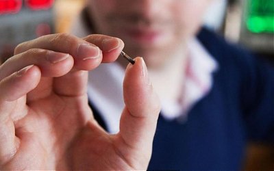 4000 Lebih Warga Swedia Tanam Microchip di Tubuhnya, Untuk Apa?
