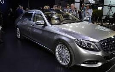 Mobil Mewah Maybach Exelero Membawa Sang Pelacur Menghadiri Jamaah Zikir #2