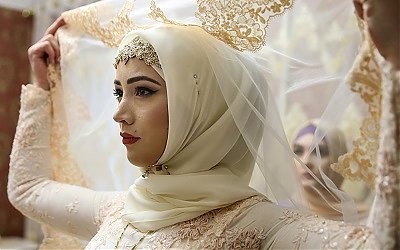 Bolehkah Mempelai Wanita Menjama' Shalat ketika Resepsi ?