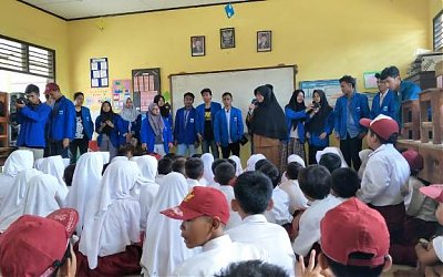 Bantu Korban Bencana Selat Sunda, PMII Unusia Kirim Peralatan Sekolah