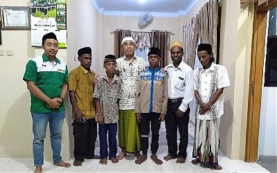 Upaya Menghasilkan Ustadz Asli Papua: Sowan ke Ulama sebelum Menimba Ilmu di Pesantren