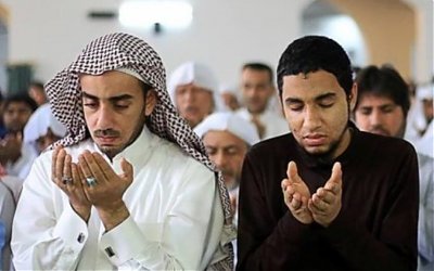 Apakah Sah Membaca Doa Qunut Hanya Sebagian? Berikut Penjelasannya