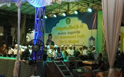 Ribuan Jamaah Larut di Haul Mbah Yai Thoyib