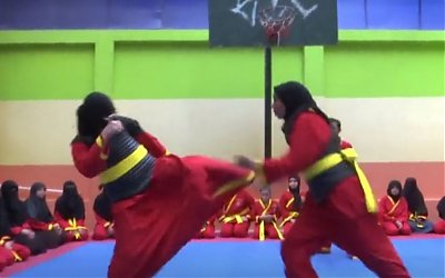 Sejumlah Wanita Mesir Belajar Pencak Silat Indonesia