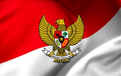 Pesan KH Hasyim Muzadi : Bawalah Pancasila Ke Tengah