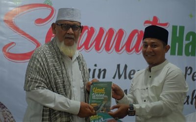 Rayakan Hari Santri Nasional 2019, Rais Syuriah PWNU Aceh Luncurkan Buku