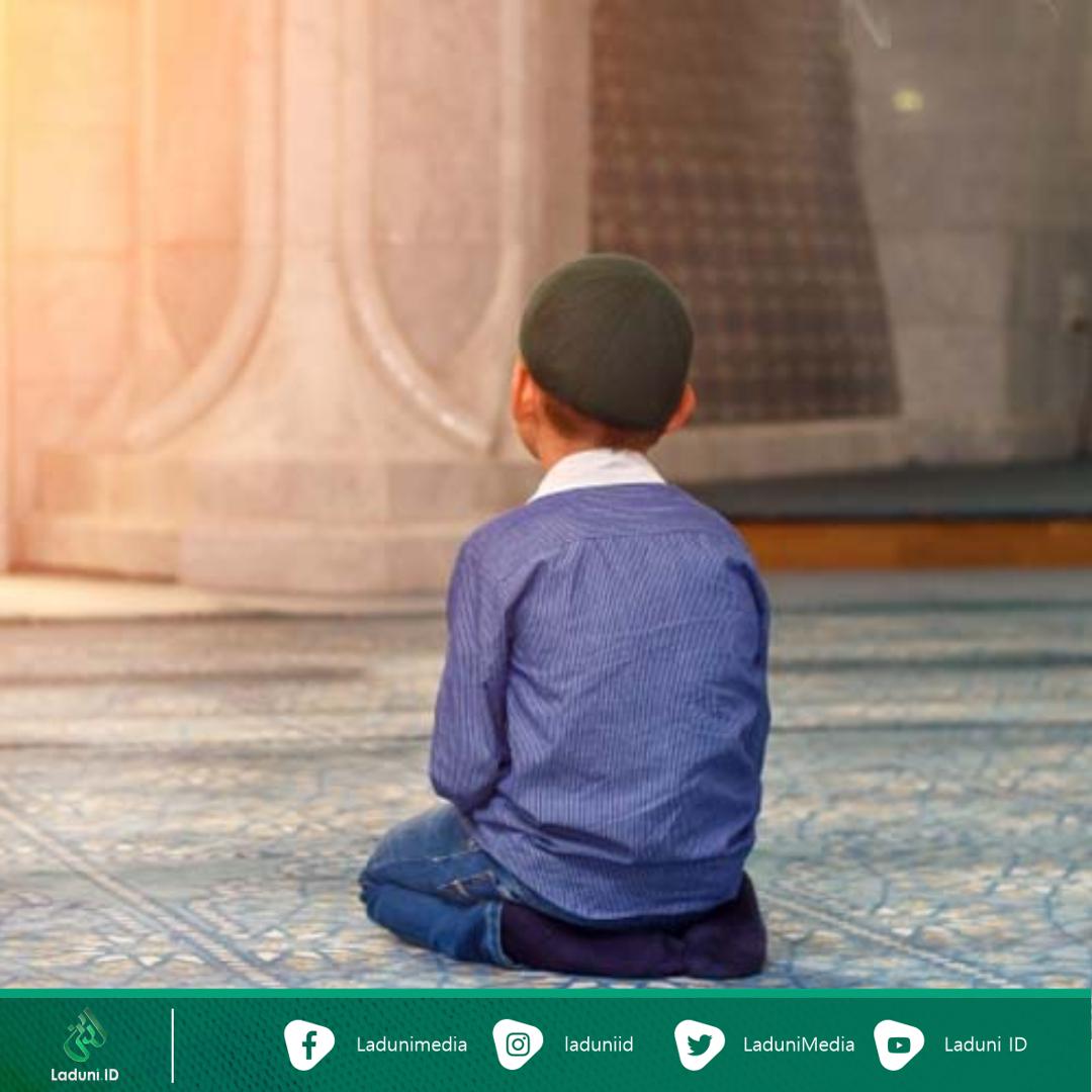 Stop Membentak dan Memarahi Anak di Masjid