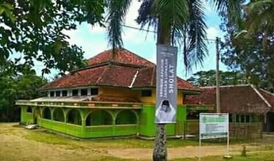 Pesantren Darul Ulum Ciracap Sukabumi